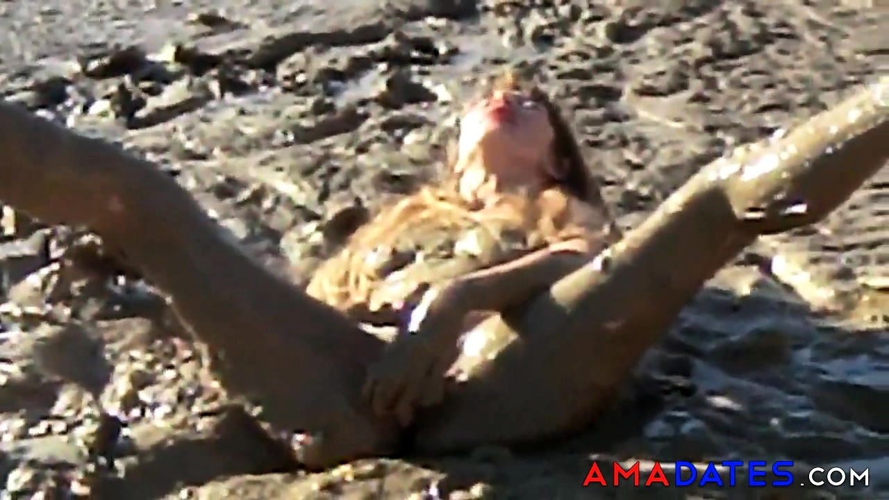 Masturbation In The Mud at Nuvid