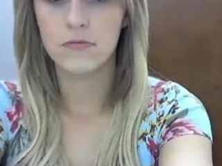 Amateur blonde teen solo dildo