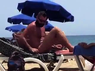 Str8 spy daddy bear at the beach