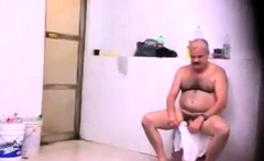 Str8 spy pakistani daddy in public bath