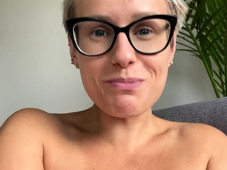 Big boobs milf masturbates with her dildo