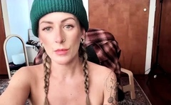 Close up MILF masturbation