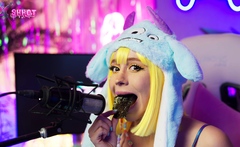 Big cocks give bukkake after getting blowjob from slut