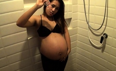 40 weeks pregnant Thai MILF amateur fuck