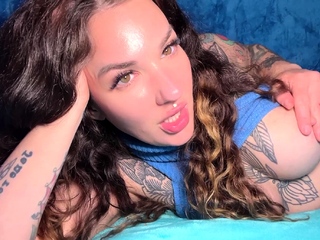 Brunette amateur babe strips off and masturbates