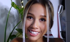 Amateur brunette ariana marie solo toying