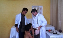 21yo patient gets cocksucked by 2 docs