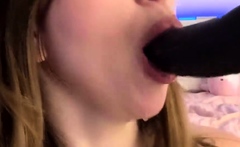 Fingers deep into her taut cooter - fellatio hottie in