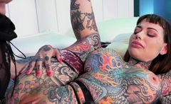 Tattooed Babe Fucked By Blonde Trans